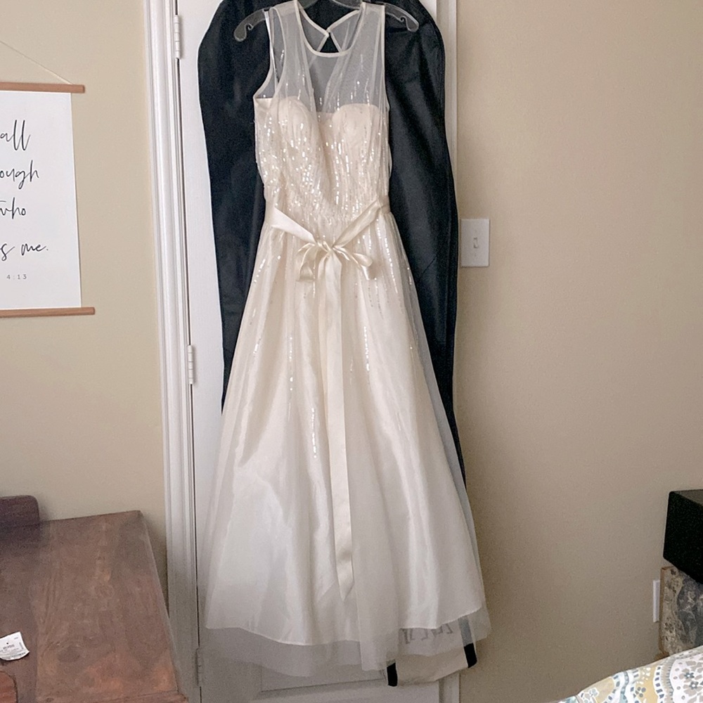 Stunning gown, dressy, floor length NWT